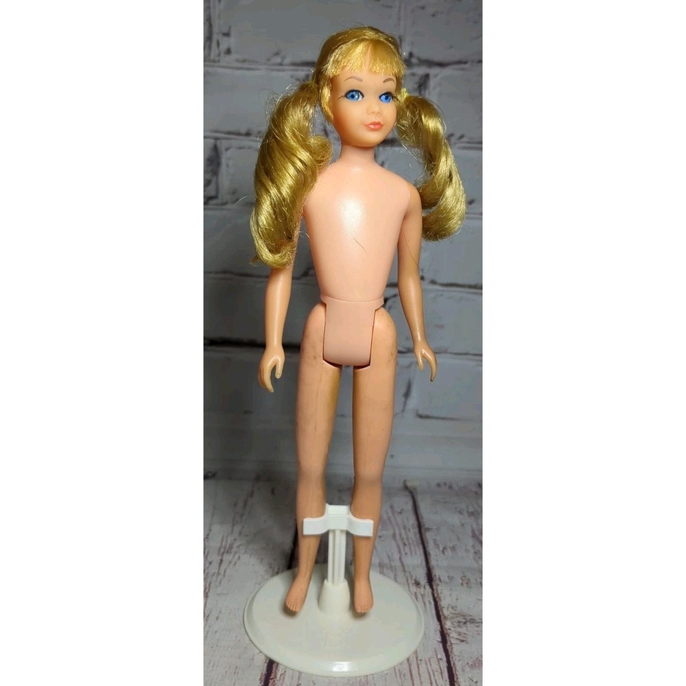 Vtg Barbie Sausage Curl Skipper Doll Blonde Twist N Turn Mattel Taiwan #1105